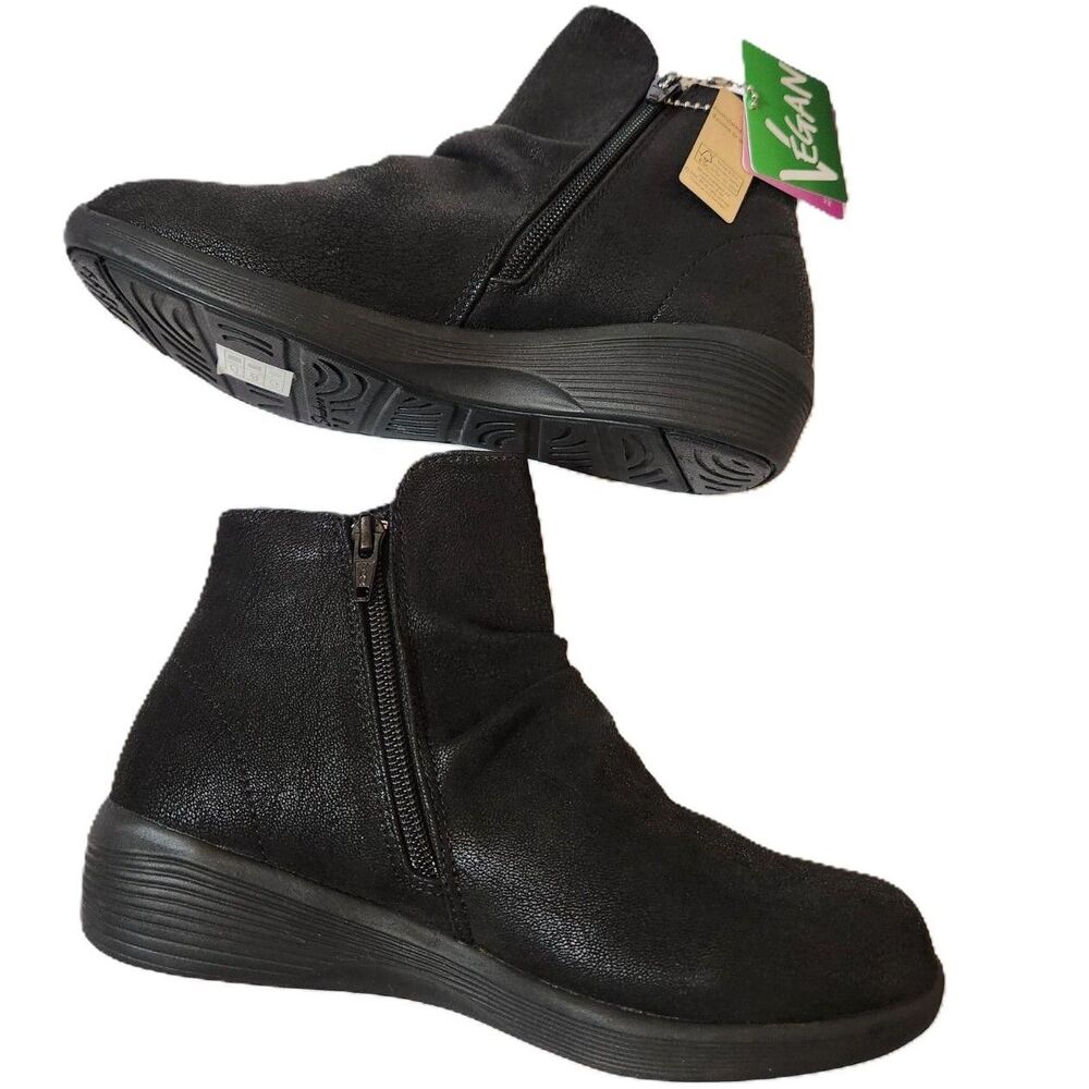 Skechers Women’s Arya Fresher Trick Ankle Boots Size 6 Black